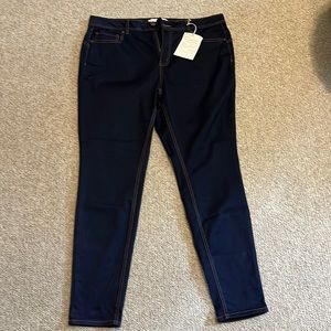 New with tags skinny leg jeans from Cato
